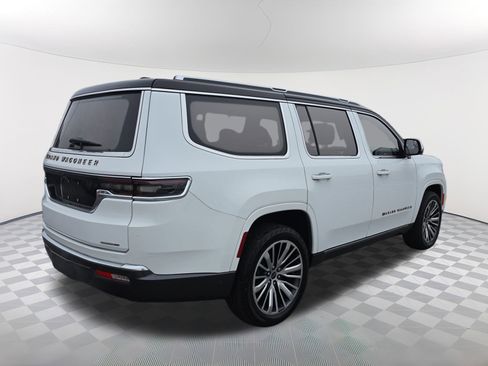 Used 2022 Jeep Grand Wagoneer Series III image 3