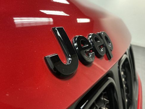 Used 2020 Jeep Compass Latitude image 2