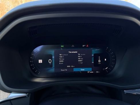 New 2026 Volvo XC60 B5 Plus w/ Climate Package image 19