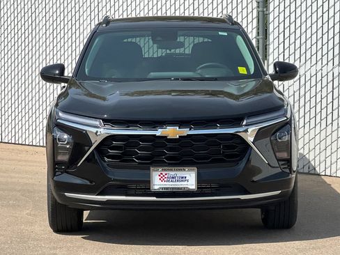 New 2026 Chevrolet Trax LT w/ Driver Confidence Package FWD image 6