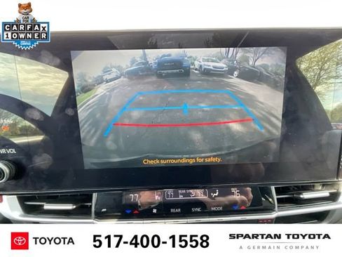 Used 2025 Toyota Sienna XLE FWD image 19