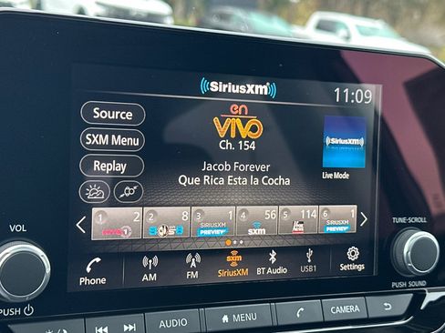 New 2025 Nissan Pathfinder SV w/ SV Premium Package image 23