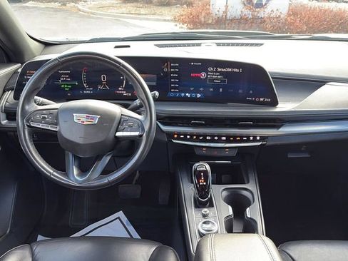 Used 2024 Cadillac XT4 Premium Luxury AWD/4WD image 18