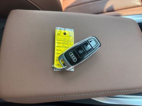 Used 2024 Audi Q8 e-tron Premium Plus w/ Premium Plus Package image 51