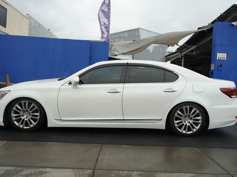 Used 2013 Lexus LS 460 RWD image 2