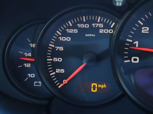 Used 2002 Porsche 911 Carrera image 16