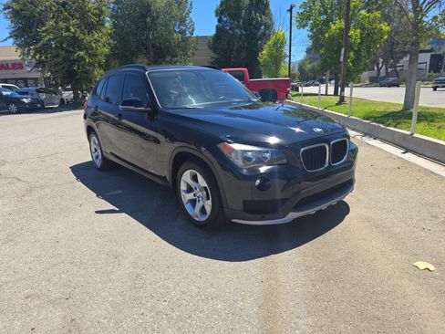 Used 2015 BMW X1 sDrive28i RWD image 3