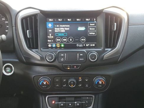 Used 2022 GMC Terrain AT4 image 32