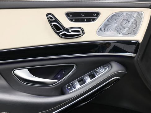 Used 2015 Mercedes-Benz S 63 AMG 4MATIC Sedan image 11