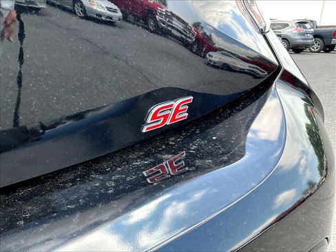 Used 2019 Toyota Corolla SE w/ SE Option Package FWD image 25