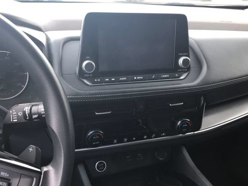 Used 2021 Nissan Rogue SV AWD/4WD image 4