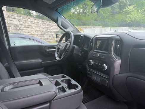 Used 2025 GMC Sierra 1500 Pro w/ Pro Value Package image 27