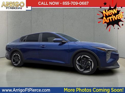 Used 2025 Kia K4 EX FWD image 1
