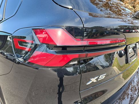 New 2026 BMW X5 xDrive50e w/ M Sport Package AWD/4WD image 37