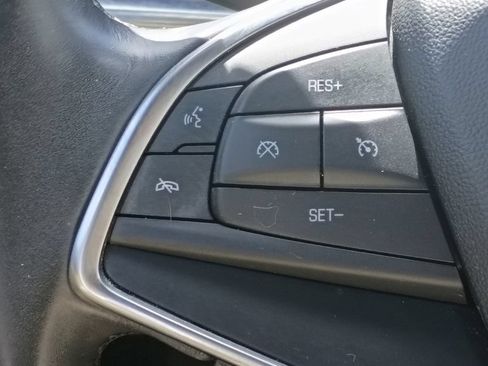 Used 2018 Cadillac XT5 FWD image 27