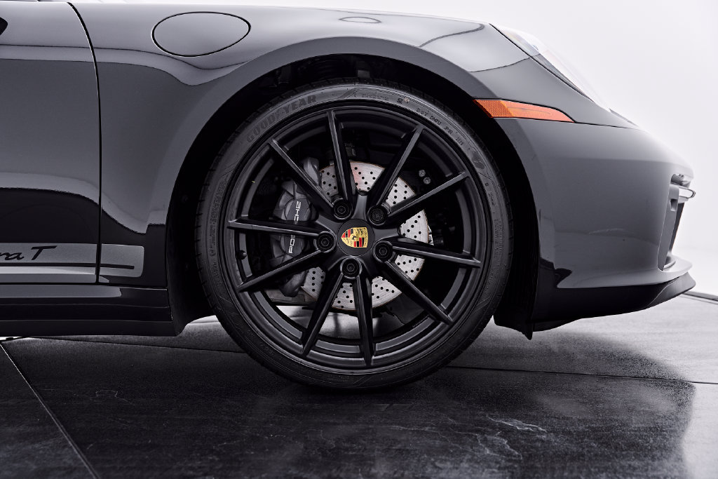 Used 2024 Porsche 911 Carrera T RWD image 29