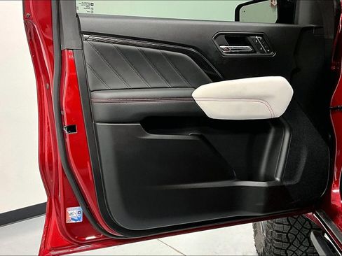 Used 2023 GMC Canyon AT4X image 21