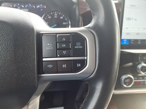 Used 2024 Ford Expedition Limited image 17