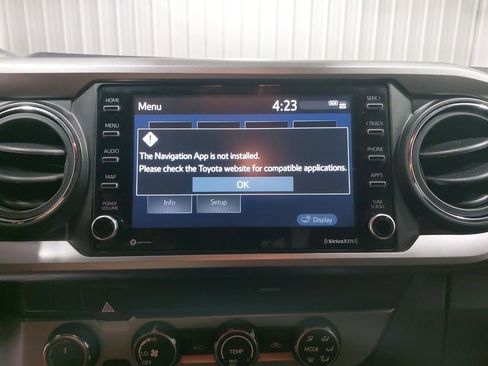 Used 2022 Toyota Tacoma SR5 w/ SR5 Appearance Package (SM) image 35