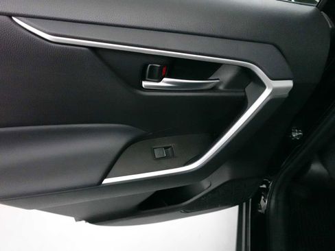 Used 2023 Toyota RAV4 XLE Premium image 25