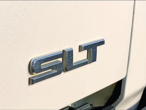 Used 2015 GMC Sierra 1500 SLT RWD image 9