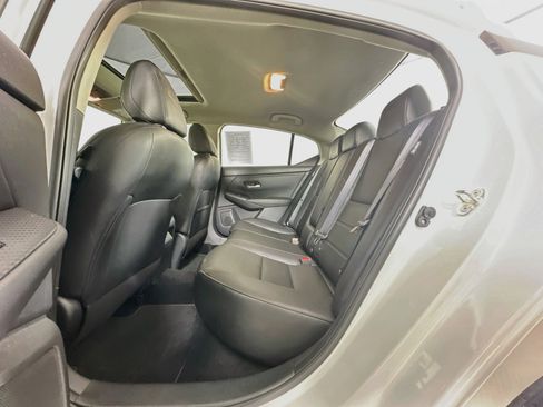Used 2023 Nissan Sentra SR w/ SR Premium Package FWD image 29