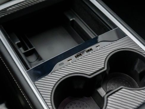 Used 2021 Tesla Model Y Long Range image 28