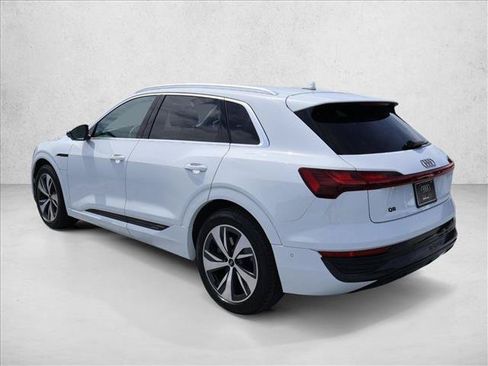 Used 2024 Audi Q8 e-tron Premium Plus w/ Premium Plus Package AWD/4WD image 9