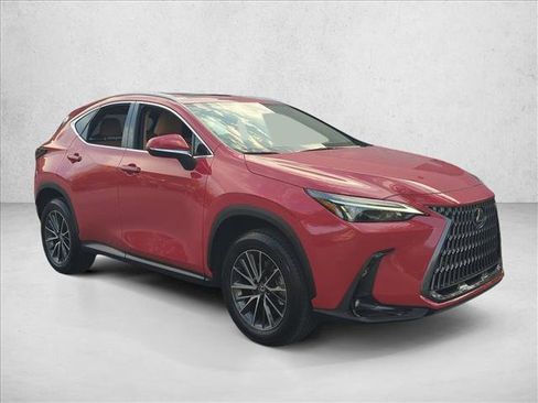 Used 2025 Lexus NX 250 FWD w/ Towing Package (2000 Lbs) image 3