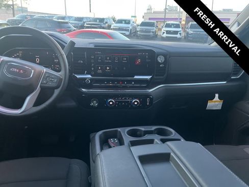 Used 2024 GMC Sierra 1500 Elevation w/ LPO, Elevation Black Package image 13