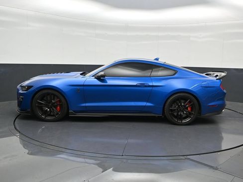 Used 2021 Ford Mustang Shelby GT500 w/ Technology Package RWD image 2