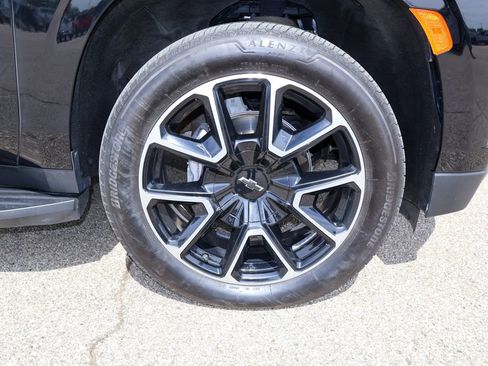Used 2023 Chevrolet Suburban RST AWD/4WD image 33