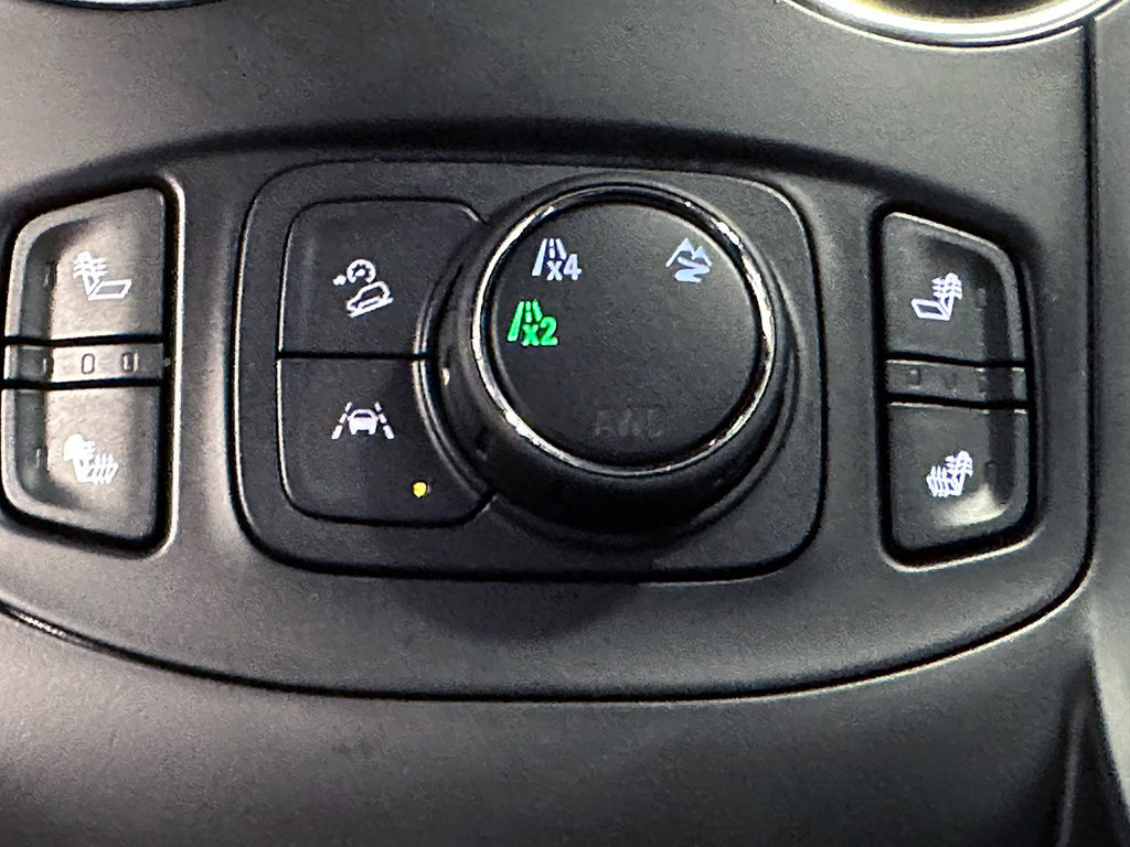 Used 2024 GMC Terrain SLT AWD/4WD image 30
