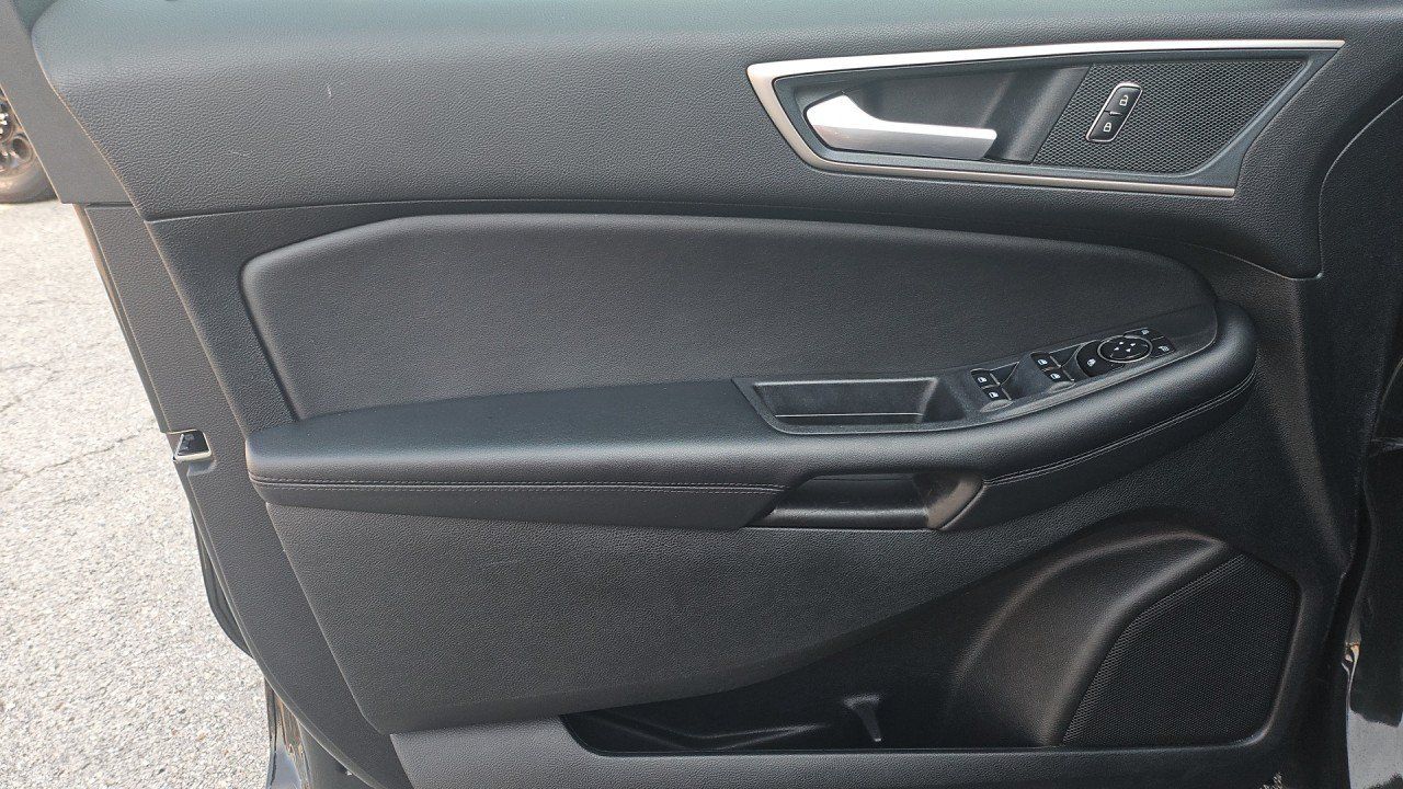 Used 2024 Ford Edge SEL AWD/4WD image 12