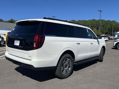 New 2025 Ford Expedition Max Active image 3