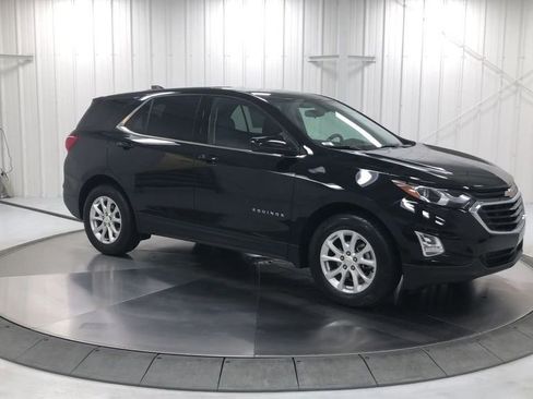 Used 2018 Chevrolet Equinox LT image 2
