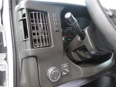Used 2015 Chevrolet Express 3500 image 7