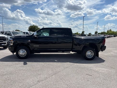 Used 2026 RAM 3500 Longhorn AWD/4WD image 2