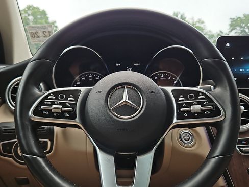 Used 2022 Mercedes-Benz GLC 300 4MATIC image 19