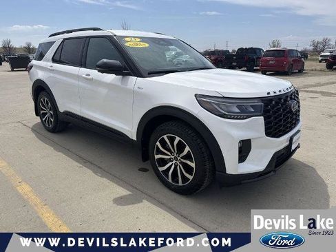 Certified 2025 Ford Explorer ST-Line AWD/4WD image 1