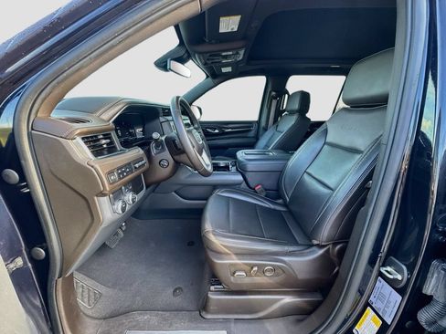 Used 2023 GMC Yukon Denali RWD image 22