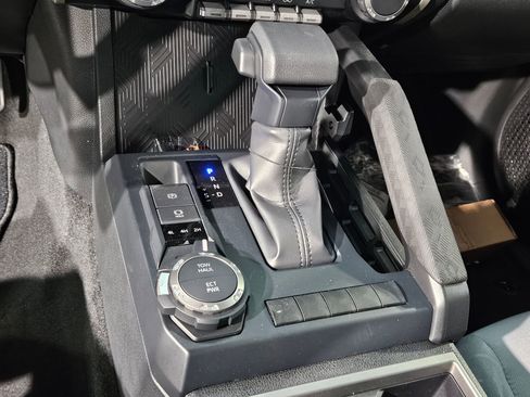 New 2026 Toyota Tacoma SR5 AWD/4WD image 18