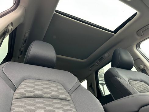 New 2025 Nissan Pathfinder SV w/ SV Premium Package image 21