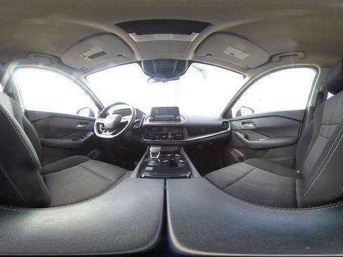 Used 2025 Nissan Rogue SV FWD image 44
