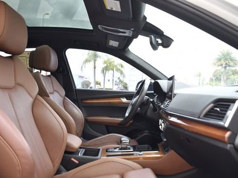 Used 2021 Audi Q5 e Prestige w/ Prestige Package image 26