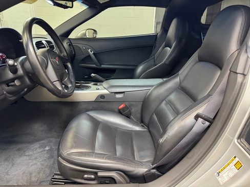 Used 2005 Chevrolet Corvette Coupe w/ Preferred Equipment Group image 12