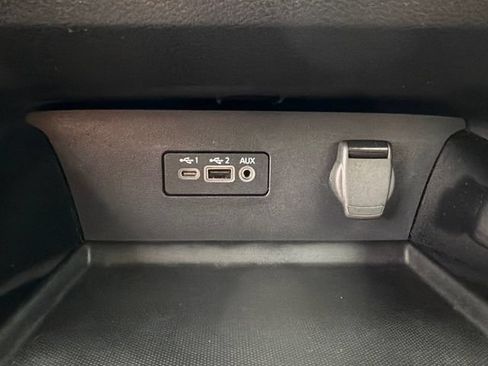 Used 2024 Nissan Altima 2.5 SV AWD/4WD image 34