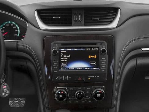 Used 2017 Chevrolet Traverse LT FWD image 12