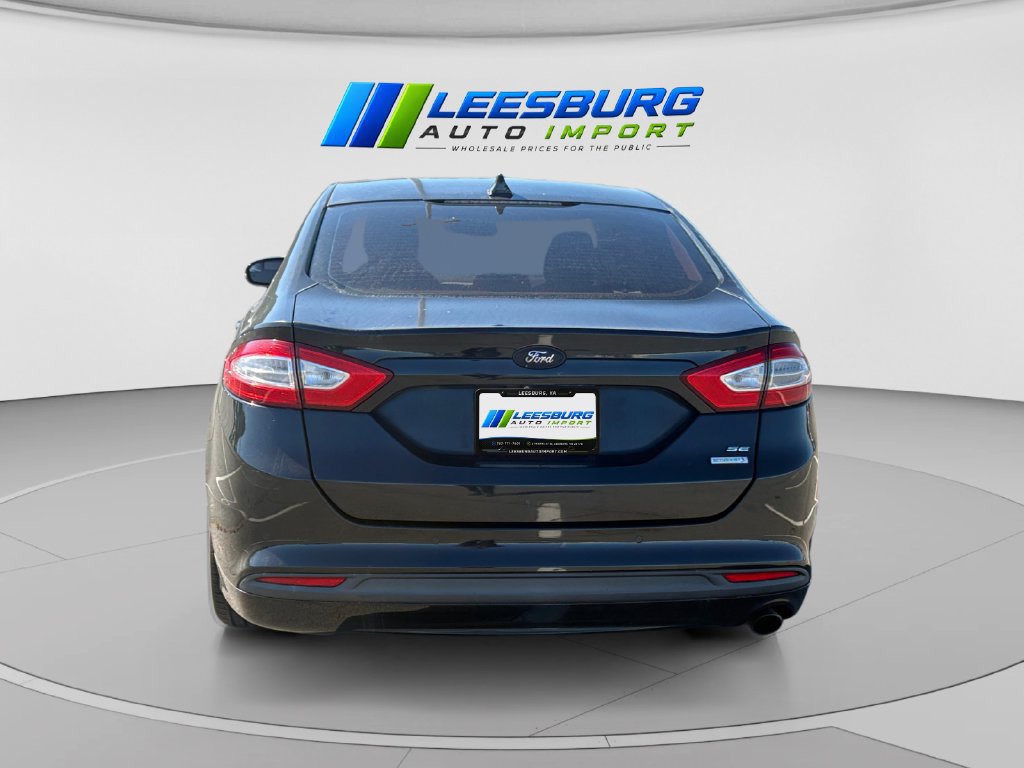 Used 2014 Ford Fusion SE FWD image 4