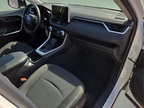 Used 2024 Toyota RAV4 LE image 12